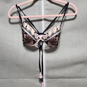Victoria's Secret Black and Cream Bikini Top